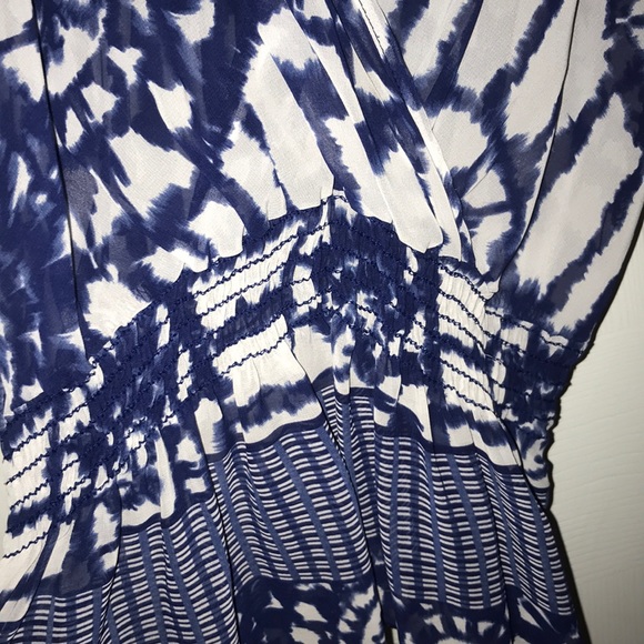 Blue and white top - Picture 2 of 3